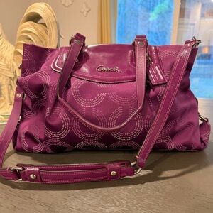 Coach F20049 Ashley Op art
15x10